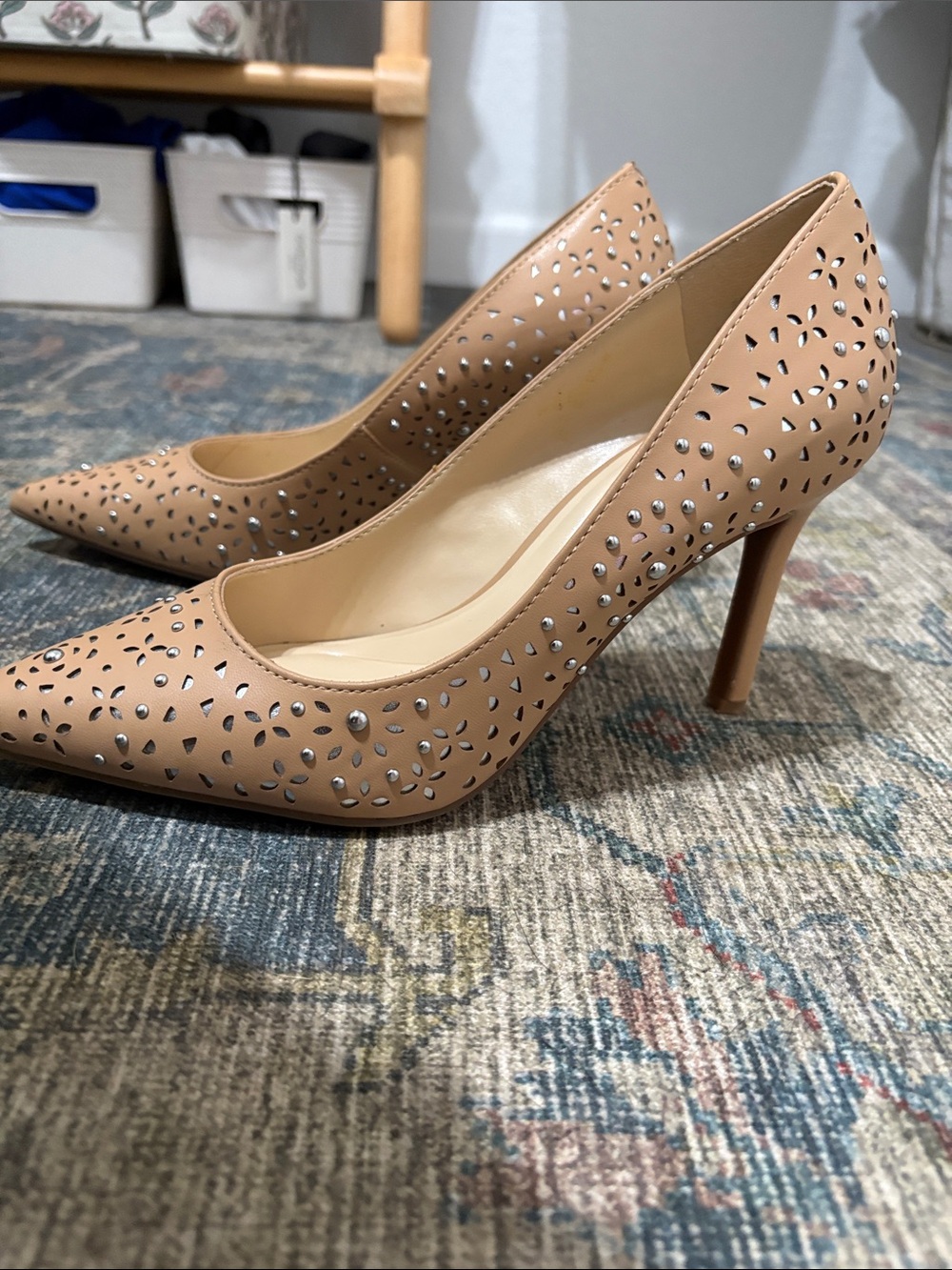 Jessica Simpson Nude Embellished Pointed-Toe Pumps